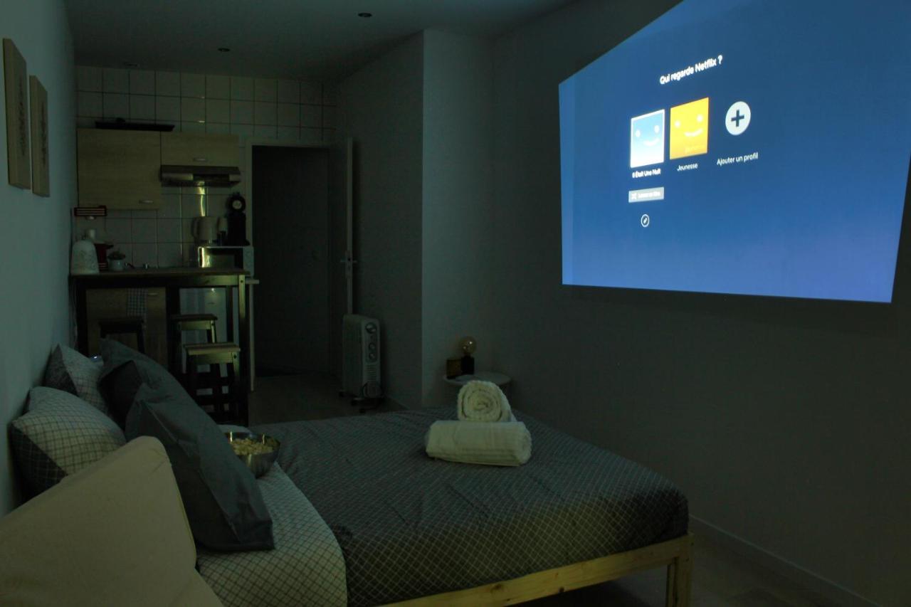Studio Videoprojecteur & Popcorn - Proche Victoire Appartement Bordeaux Buitenkant foto